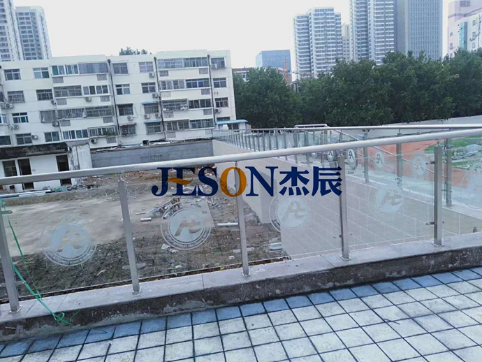 杰辰立柱 杰辰立柱